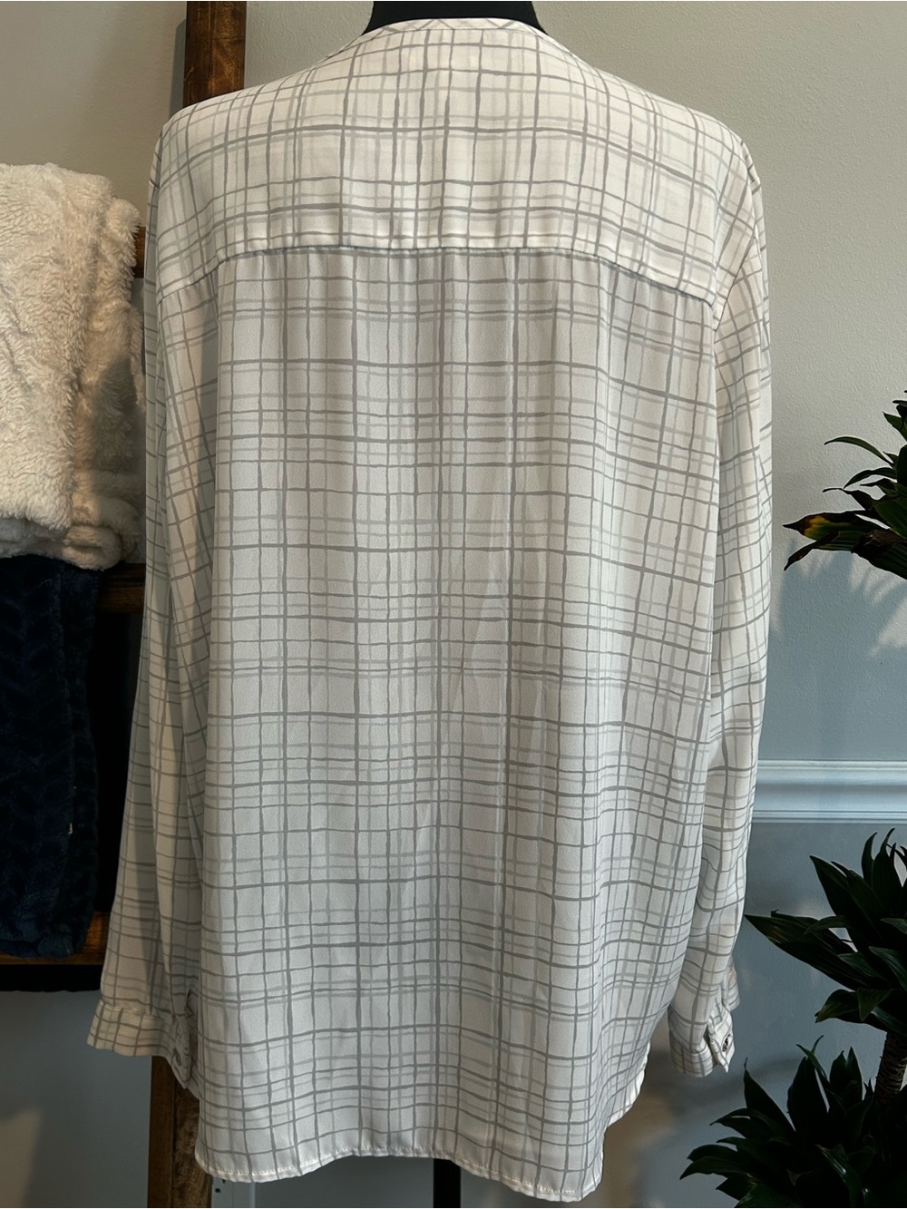 Calvin Klein Jeans White Button-Down Shirt with Gray Grid Size XL - Picture 7 of 8